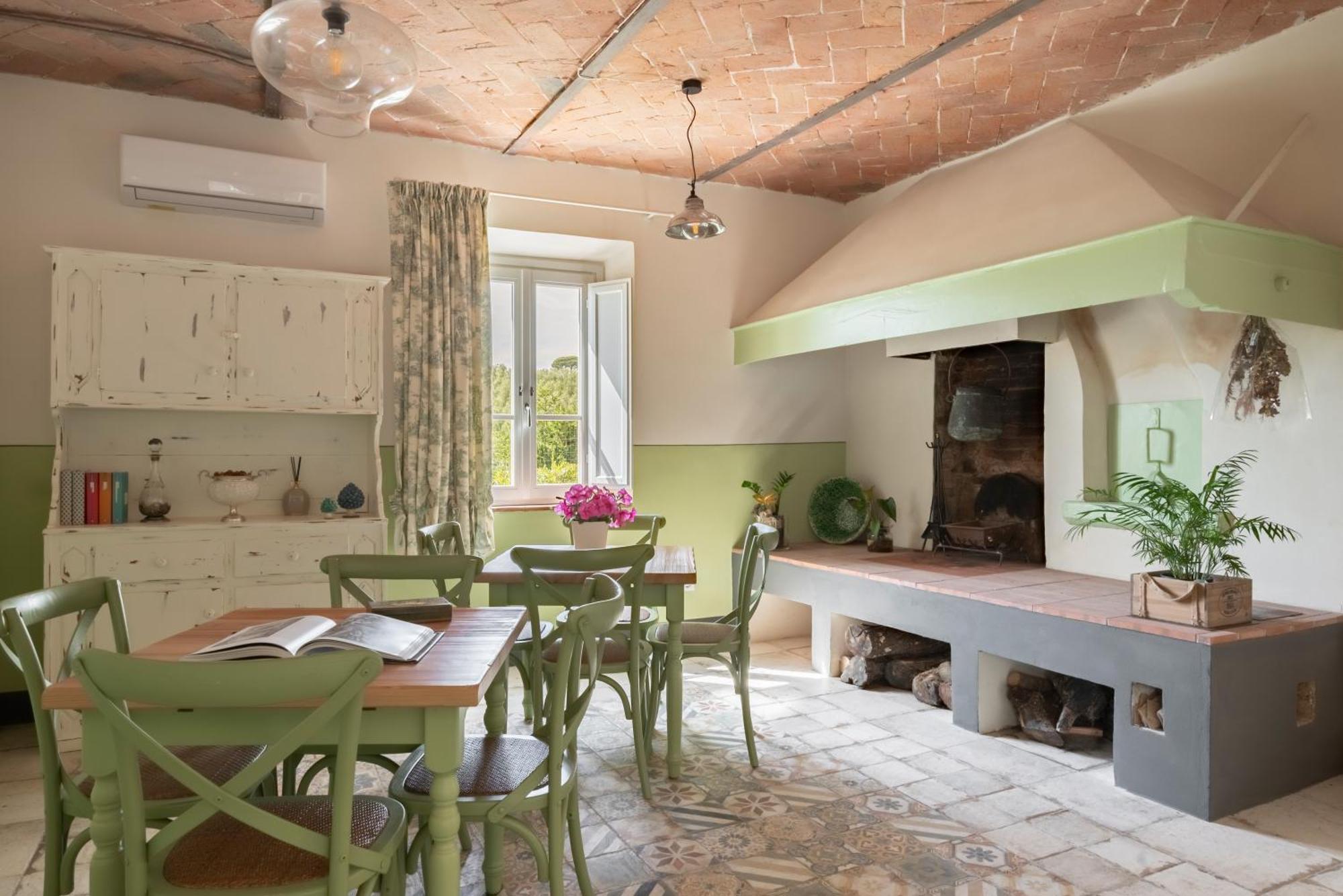 Idea Resort - Rooms&Apartments Vinci Luaran gambar
