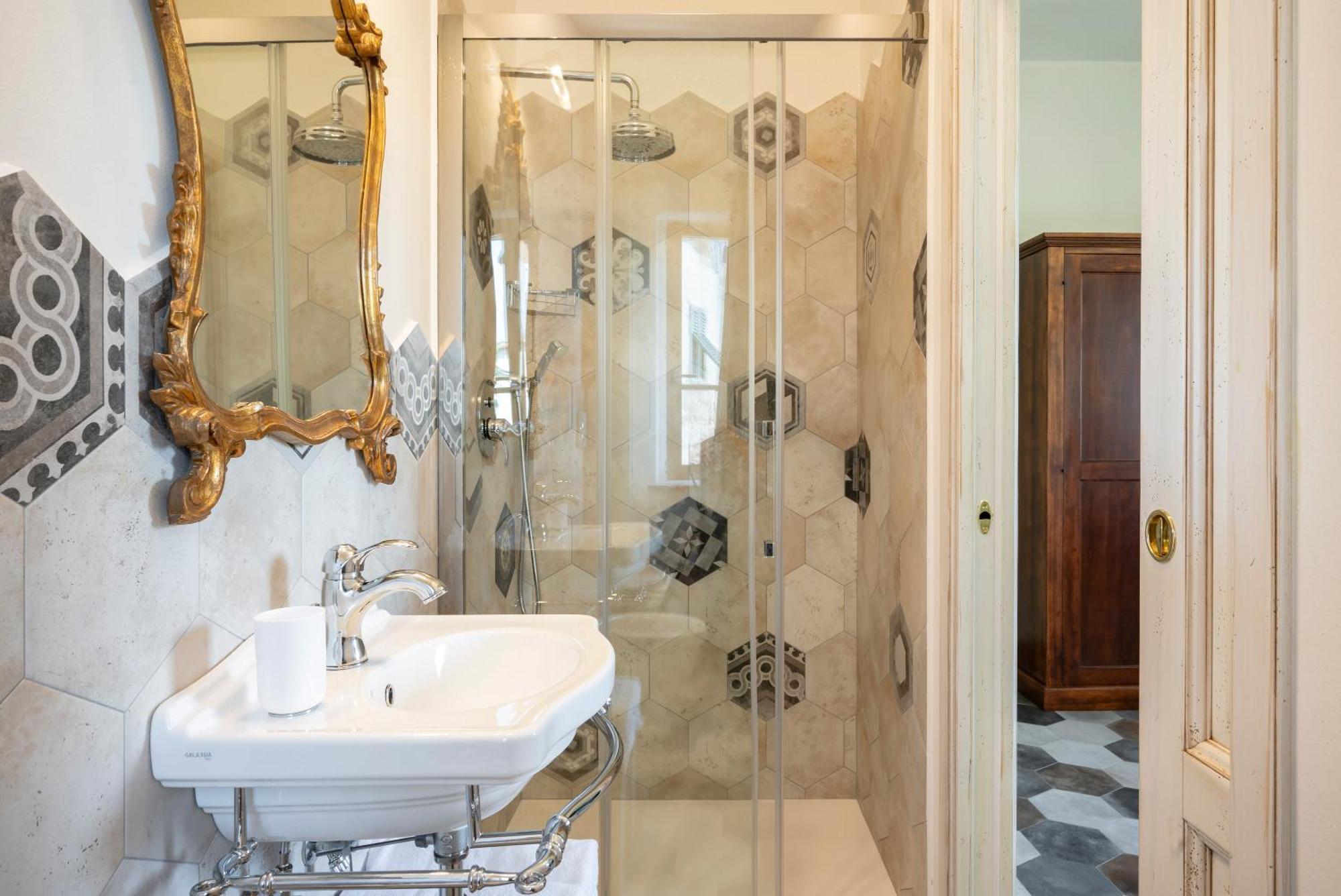Idea Resort - Rooms&Apartments Vinci Luaran gambar