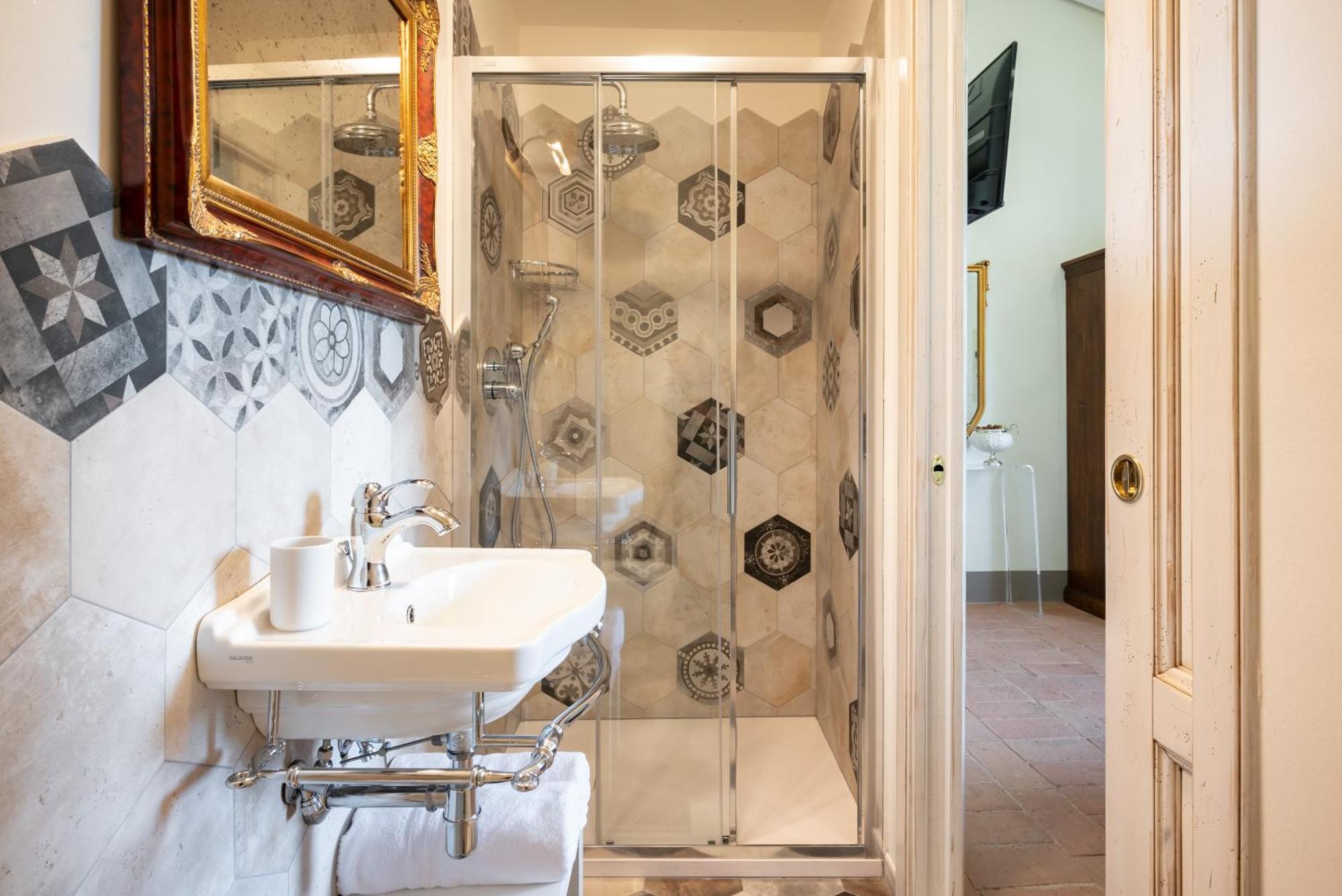 Idea Resort - Rooms&Apartments Vinci Luaran gambar